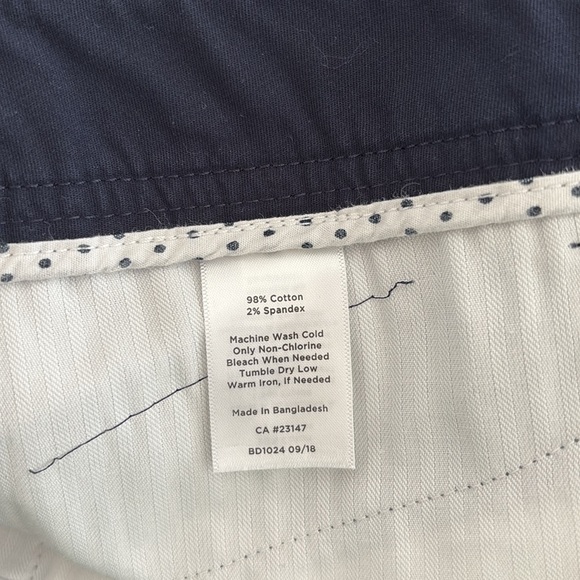 Talbots “ Perfect Short” Navy, Button/Hook Closure. Elastic Back Waist. Size 16W - Picture 10 of 10